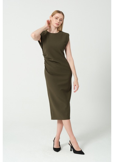Arka Yırtmaç Detaylı Bel Büzgülü Elbise Haki