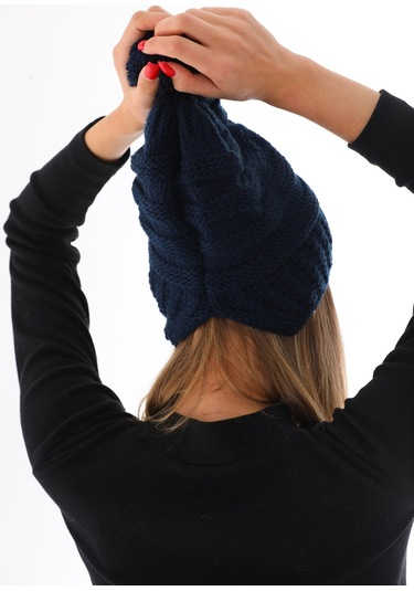 Kadın Kalın Lacivert Örgü Ponponlu Bere Lacivert