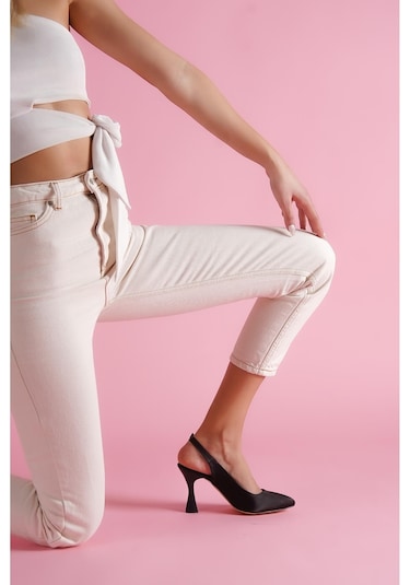 Rozalinda Siyah Saten Önü Sivri Günlük Kullanım Topuklu Ayakkabı Siyah