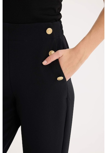 DeFacto Carrot Fit Havuç Kalıp Kumaş Pantolon Basic Düz Cepli Yüksek Bel Düz Paça B1238AX25SPBK81