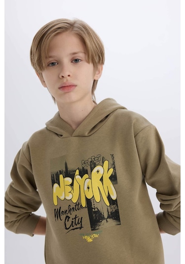 DeFacto Erkek Çocuk Kapüşonlu Baskılı Kalın Sweatshirt D3037A824WNKH488 DeFacto Erkek Çocuk Kapüşonlu Baskılı Kalın Sweatshirt D3037A824WNKH488
