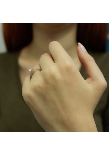 Lova 0,47 Karat Pırlanta Tektaş Yüzük - IDL Sertifikalı