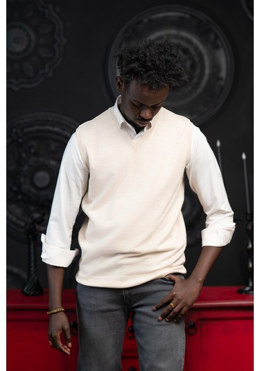 V Yaka Regular Fit Yünlü Kolsuz Triko Süveter Krem