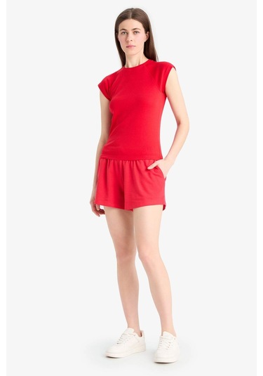 DeFacto Regular Fit Beli Bağcıklı Normal Bel Düz Paça Şort C7600AX25SMRD286 Kırmızı