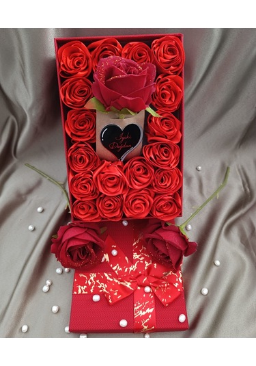 İnci Mode İyiki Varsın 18+1 Çiçekli Kutu Hediyelik Çiçek Kutusu Kırmızı Hediye Kutusu