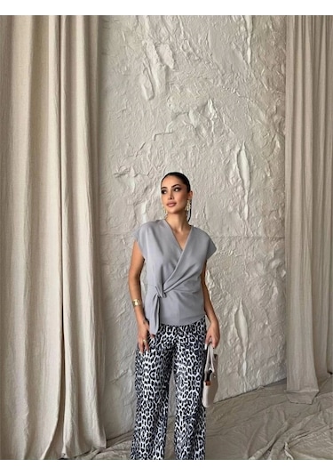 Yandan Bağlama Detaylı Kolsuz Bluz - Gri Gri