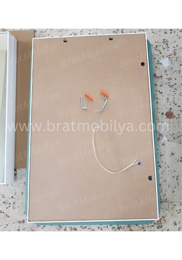 B051 Brat 80x100 Buğu Çözücülü Dokunmatik Led Ayna