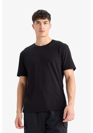 DeFacto Pamuk New Regular Fit Bisiklet Yaka Basic Düz Kısa Kollu Siyah Tişört V7699AZ25SPBK81 DeFacto Pamuk New Regular Fit Bisiklet Yaka Basic Düz Kısa Kollu Siyah Tişört V7699AZ25SPBK81