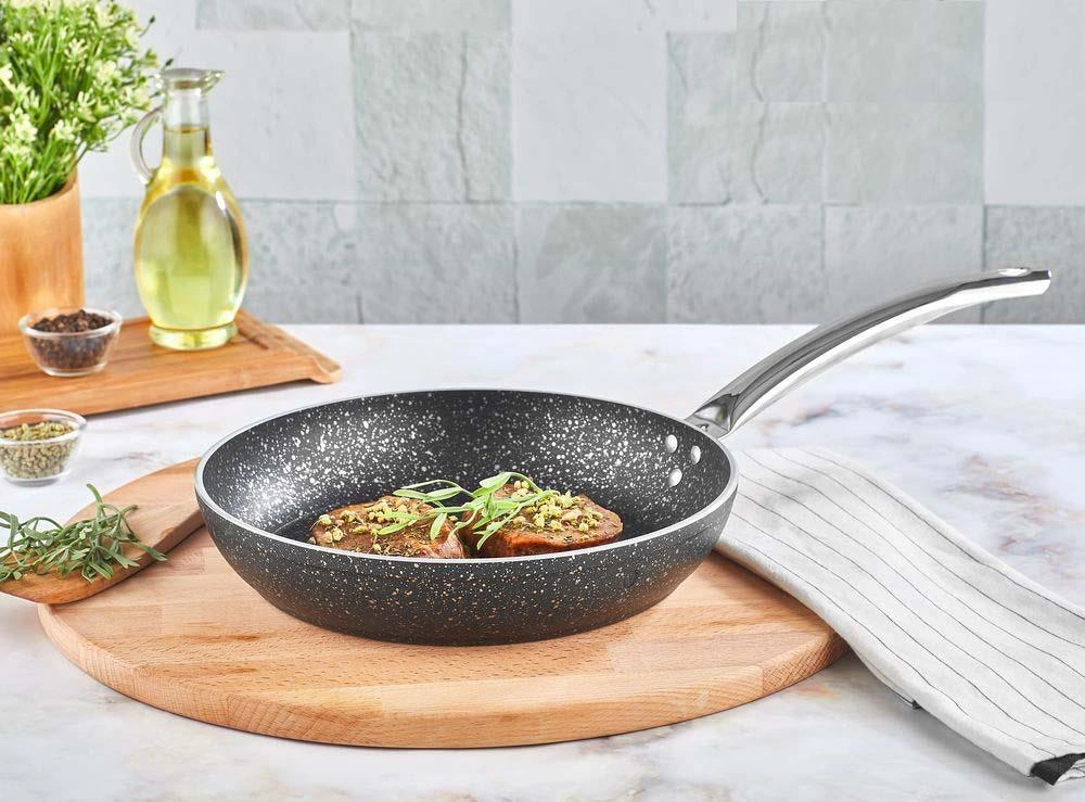 Granit Tava 24 Cm Ve Pembe Yağlık Sirkelik Sosluk Siyah