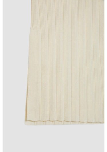 Defacto Coool Slim Fit Dar Kesim Basic Düz Yırtmaçlı Triko Midi Etek A2058AX24AUBG303 Bej Defacto Coool Slim Fit Dar Kesim Basic Düz Yırtmaçlı Triko Midi Etek A2058AX24AUBG303 Bej