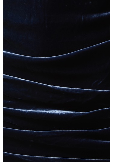 Rotate Birger Christensen Ruched Mini Elbise, Yüksek Yaka Ve Kadife Şıklığı Koyu Gri
