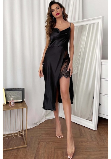 Merry See Özel Tasarım Degaje Yakalı Yırtmaçlı Dantelli Saten Uzun Gecelik Siyah