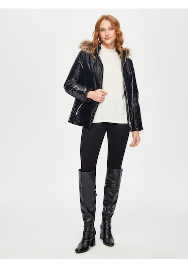 Kürk Kapüşonlu Parlak Kapitone Mont 69442 U6944210 Siyah
