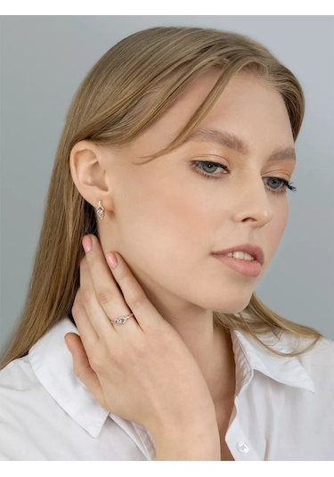 Veronika Nişan Yüzüğü 925 Ayar Gümüş Altın Kaplama Fiyonit Taşlı 224320323 Altın