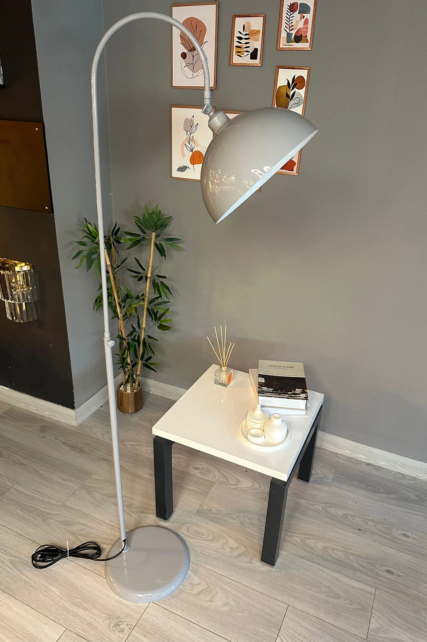 Gri Lambader Hareketli Başlık Modern Dekoratif Metal Oturma Odası Çalışma Odası Zemin Lambası Gri