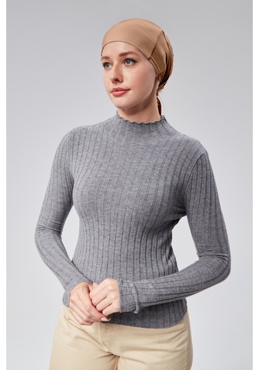 Kadın Tesettür Likralı Penye Dikişsiz Kaymaz Düz Bağlamalı Bone Sütlü Kahverengi