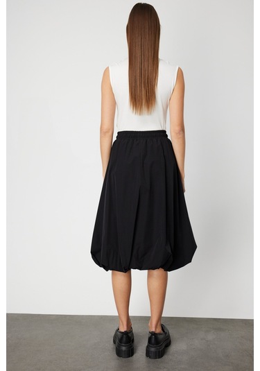 On Kadın Paraşüt Kumaş Midi Balon Etek 64211 Siyah Siyah