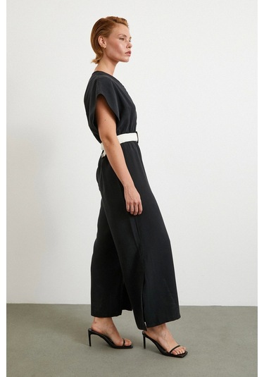 Kemer Detaylı Yarasa Kol Tulum Siyah Siyah