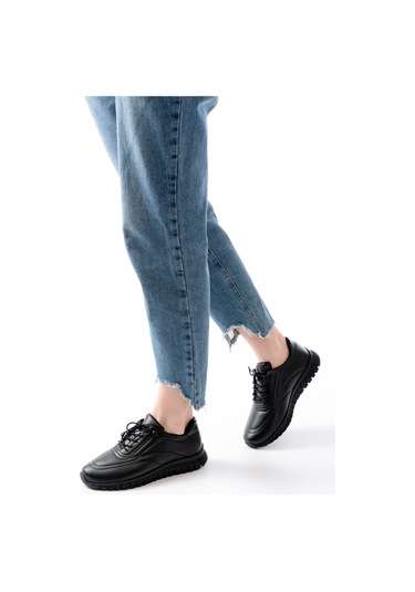 K-504 Siyah Bağcıklı Desenli Günlük Spor Ayakkabı Beyaz