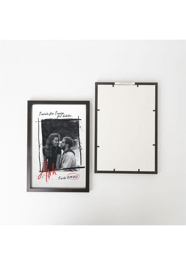 Kişiye Özel Resimli Seninle Hersaniye Aşk Tasarımlı Yapışkanlı Sök Tak Çerçeve 20 X 30