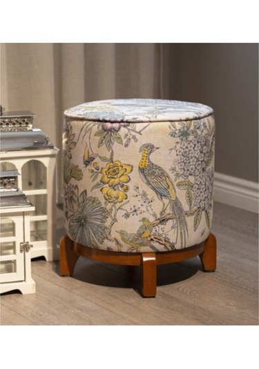 Renkli Tasarım Ahşap Ayaklı Puf Kumaşı Süettir. Uluslararası Solmama Sertifikasına Sahiptir. Çok Renkli