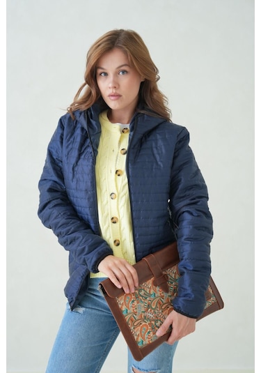 İçi Astarlı Su Ve Rüzgar Geçirmez Cepli Kapüşonlu Kadın Mont Lacivert