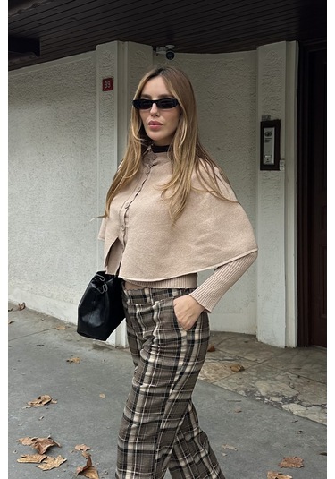 Bej Pelerin Detaylı Triko Hırka - 1317 Bej