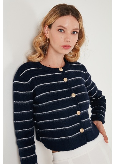 Lela Standart Fit Çizgili Yumuşak Dokulu Crop Triko Bayan Hırka 4615551 Lacivert