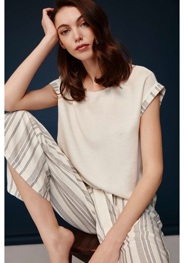 Bonnie&Clyde - Kadın Ekru Viskon Kapri Pijama Takımı  30001 Ekru