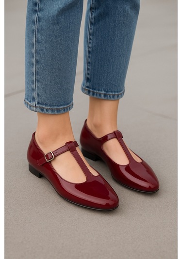 Siyah Süet T-strap Mary Jane Tasarım Babet Bordo