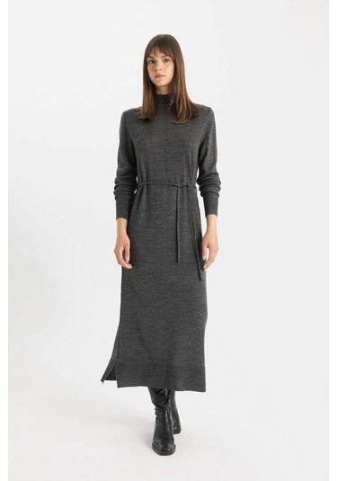 Defacto 	Regular Fit Yarım Balıkçı Yaka Basic Düz Yırtmaçlı Uzun Kollu Maxi Triko Elbise A9807AX24WNAR168 Antrasit