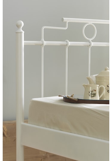 Hatkus Çift Kişilik Ferforje Metal -beyaz Ahşap Latalı Karyola