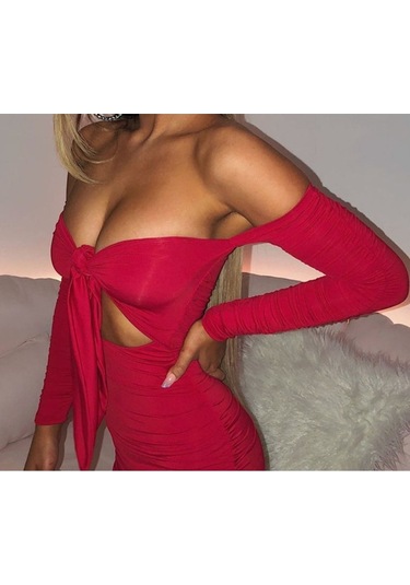 Straplez Kesim Önden Fiyonk İle Bağlamalı Bel Dekolteli Yanlardan Büzgülü Kolluklu Şık Elbise Kırmızı