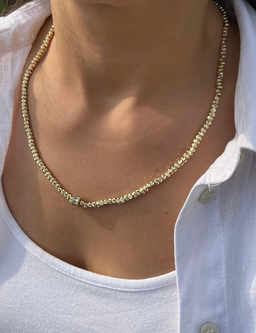 Altın Renk Yuvarlak Dizilim Taşlı Kolye Çok Renkli