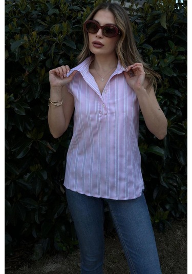 Kadın Pembe Çizgili, Dokulu Yazlık Kumaş, Yarım Patlı, Sıfır Kollu Bluz Pembe