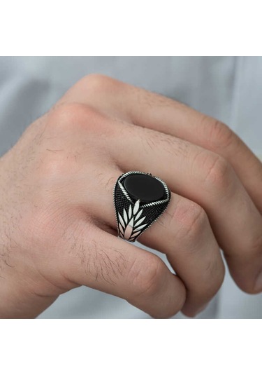 Gümüş Oniks Taşlı Işlemeli Erkek Yüzük - 555896315