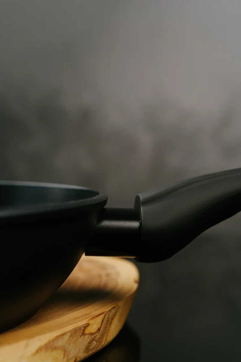 Astix 22 Cm Yerleşmeyen Tava, Kalın Tabanlı 305241452 Gümüş