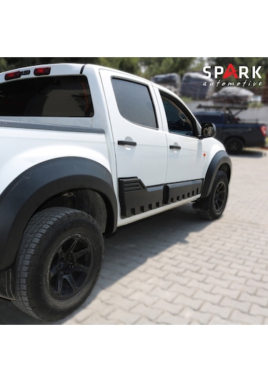 Isuzu D-max 2017-2019 Yıl Aralığı Uyumlu Kapı Dodik 4 Parça Siyah