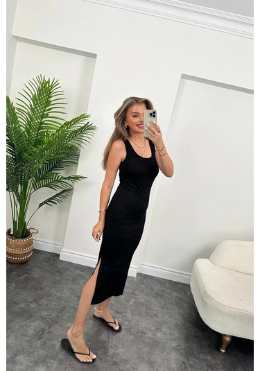 Kadın Çift Yırtmaç Detaylı Sıfır Kol Midi Boy Elbise Siyah