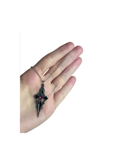 Siyah Renk Kırmızı Mineli Detaylı Haç Figürü Gotik Kolye Çok REnkli