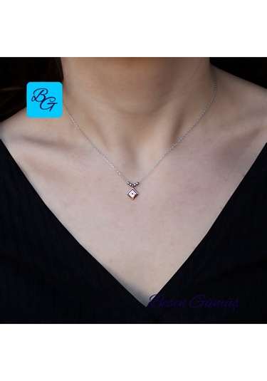 Kırmızı Beyaz Siyah Mineli Toplu Kare Göz Kolye Rose - Gold -  Gümüş