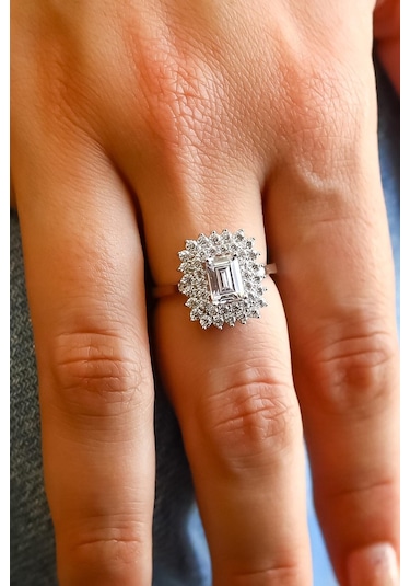 Semiz Altın Baget Taşlı Altın Yüzük S04100246