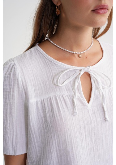 4715 Kadın Yakası Bağlamalı Kısa Kol Müslin Bluz Beyaz Beyaz