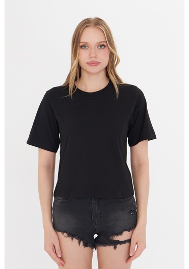 Kadın Siyah Yuvarlak Yaka Regular Fit Normal Kesim T-shirt Tişört SIYAH