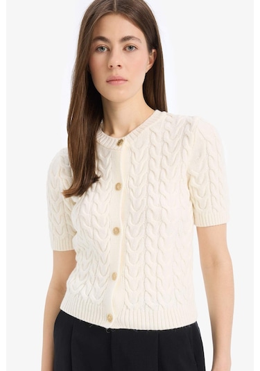 DeFacto Regular Fit Bisiklet Yaka Triko Kısa Kollu Hırka E6882AX25SMER105 Ekru