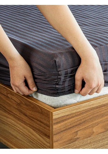 Antrasit Pamuklu Çizgili Saten Lastikli Çarşaf Takımı Tek Kişilik + 1 Yastık Kılıfı Antrasit