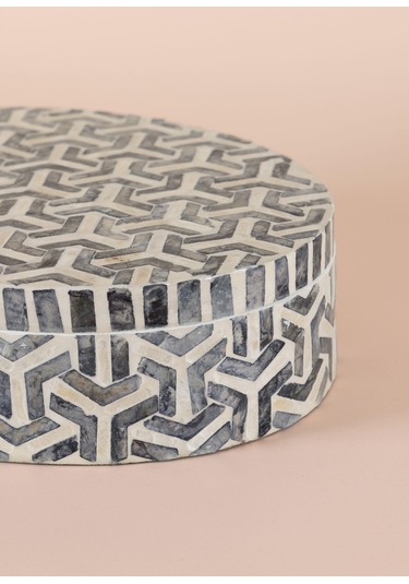 The Mia Sedef Yuvarlak Kutu 30x23x8 Cm Tlc0090