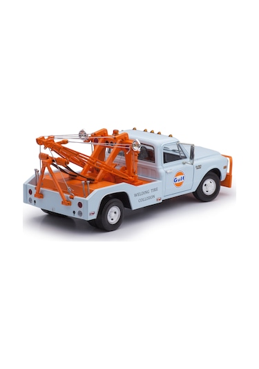 1:18 Greenlight 1969 Chevrolet C-30 Dually Wrecker Gulf Oil