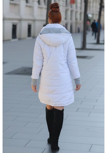 Kadın Kışlık Kapüşonlu Eldivenli Uzun Beyaz Şişme Mont Beyaz