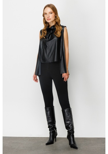 On Dik Yaka Siyah Kadın Süveter 23224311 001